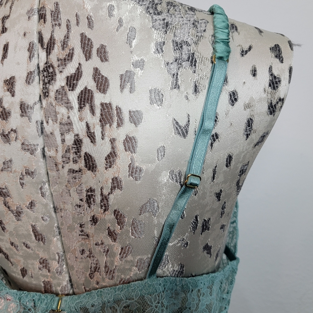 Victoria's Secret Pajama Lace Bralette Cami Set. - Picture 9 of 12